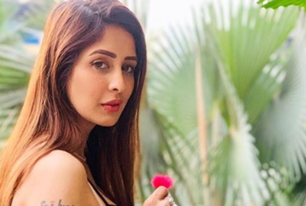 TV actress Chahat Khanna said this to those speaking on personal life