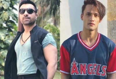 Ajaz Khan taunts Bigg Boss 13's Asim Riaz for being 'too busy'