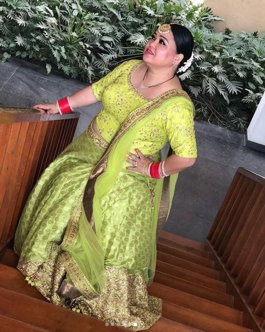 Bharti's shares her traditional looks, see it here