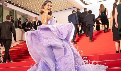 Cannes 2022: Hina Khan wears feather gown on day 3
