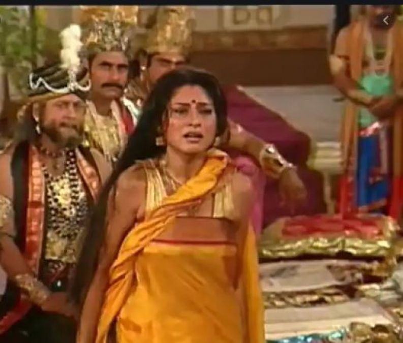 Yudhisthira defeated Draupadi in game, gets insulted
