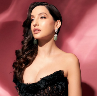 VIDEO! Nora Fatehi walks out on the street wearing a nightie