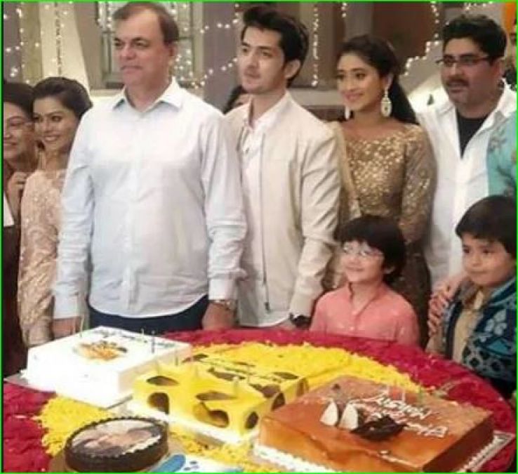 Kartik celebrated his birthday with naira on the set