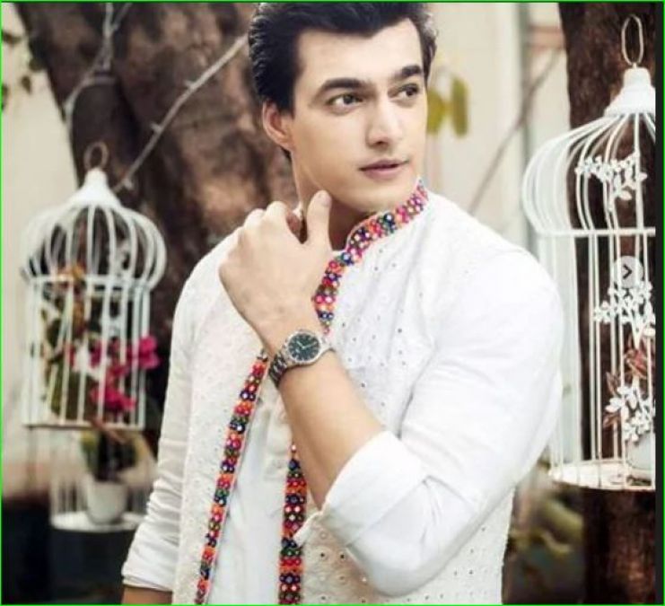 Kartik celebrated his birthday with naira on the set