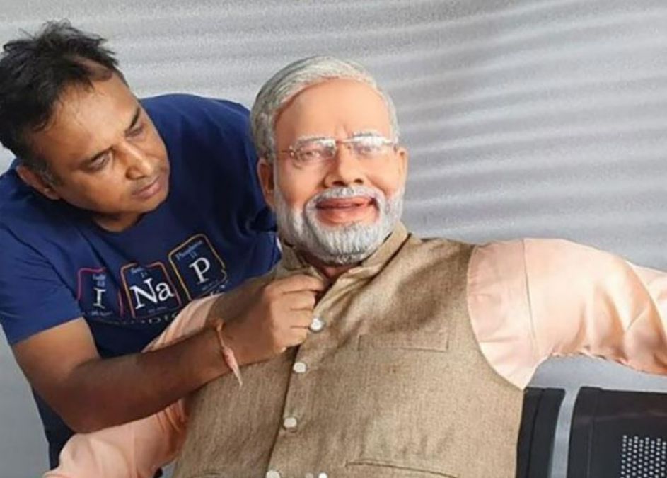 This famous actor made PM Modi's statue, fans shocked to see his talent