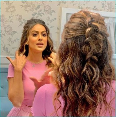 Nia Sharma flaunts her 'DESI' look wearing salwar kameez