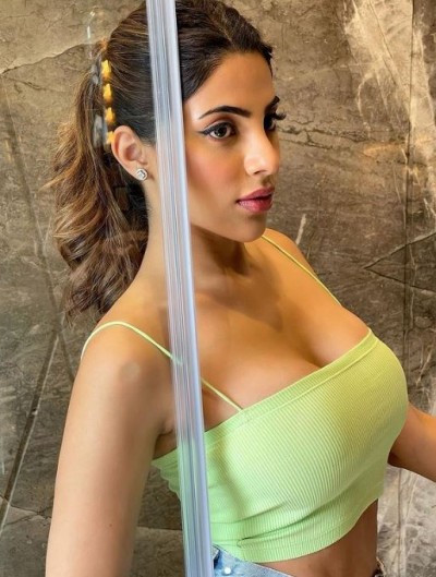Nikki Tamboli's pictures set internet on fire, fans are crazy to see the look