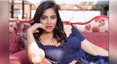 Arshi Khan reaches hospital in unconscious state