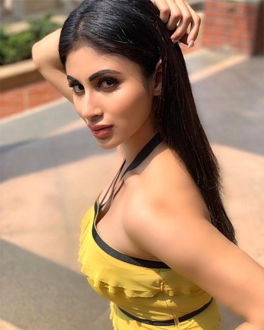 Mouni Roy shared her new pictures in a blue paint suit, Check it out here