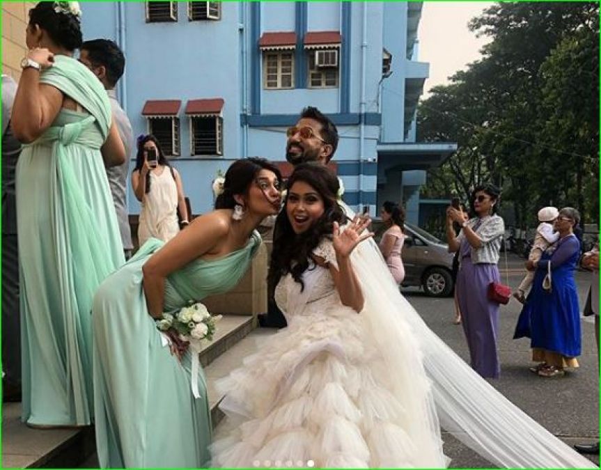 Jennifer Winget arrives as a bridesmaid at her friend's wedding, shared photos