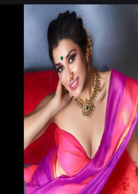 Divya Drishti fame Nyra Banerjee enables her Instagram comments section after getting trolled for her bold blouse design