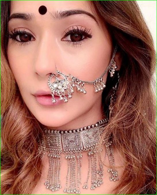 Sara Khan's sister is going to make an acting debut, says 'No bold scenes ...'