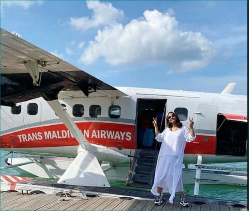 Hina Khan shares photos from Maldives vacation