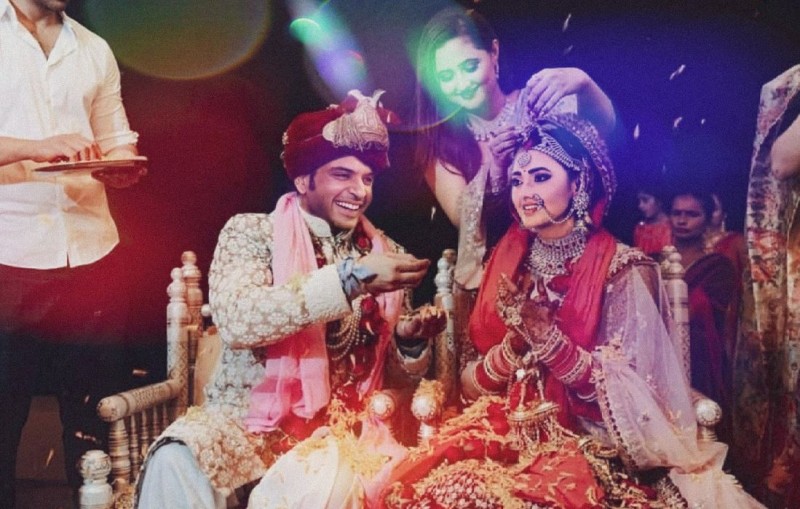 बिग बॉस से निकलने से पहले ही करण-तेजस्वी ने की शादी! रश्मि देसाई ने निभाया अहम किरदार