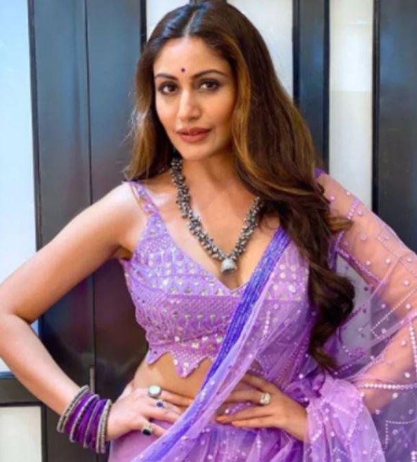 Naagin Surbhi Chandna wins hearts in purple Saree, watch her stunning photos here