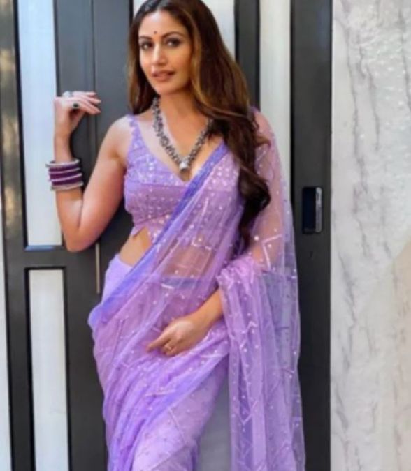 Naagin Surbhi Chandna wins hearts in purple Saree, watch her stunning photos here