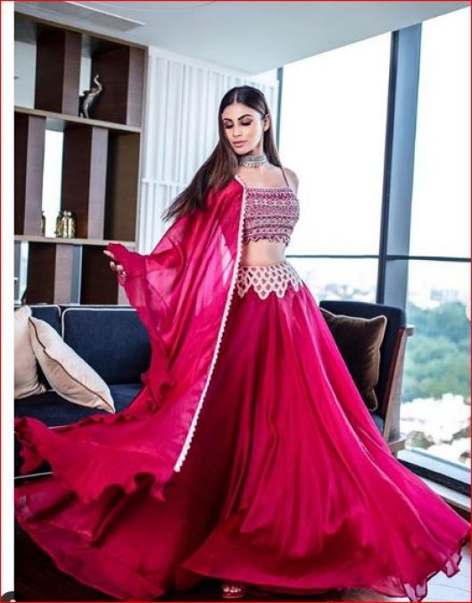 Mouni Roy looks beautiful in a pink lehenga while promoting her film