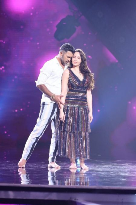 This amazing choreographer proposes Nora Fatehi, Here's how 'Dilbar Girl' reacted