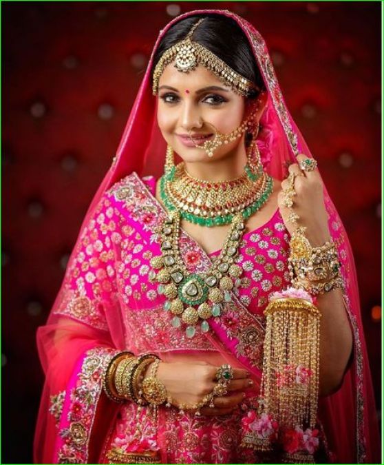 Gopi Bahu wins hearts as a bride in a pink lehenga