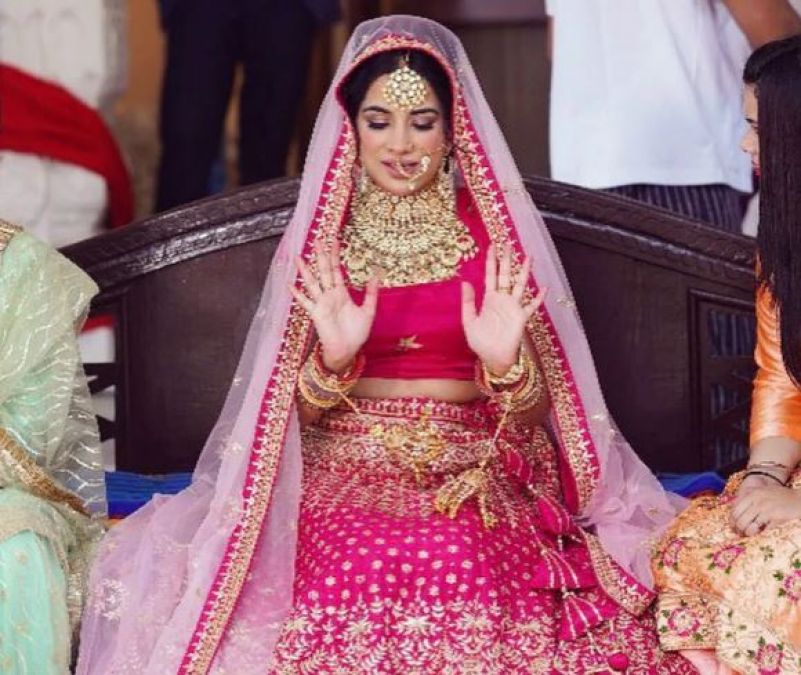 Bigg Boss 14: Secret of Sara Gurpal's marriage revealed, bridal look picture going viral