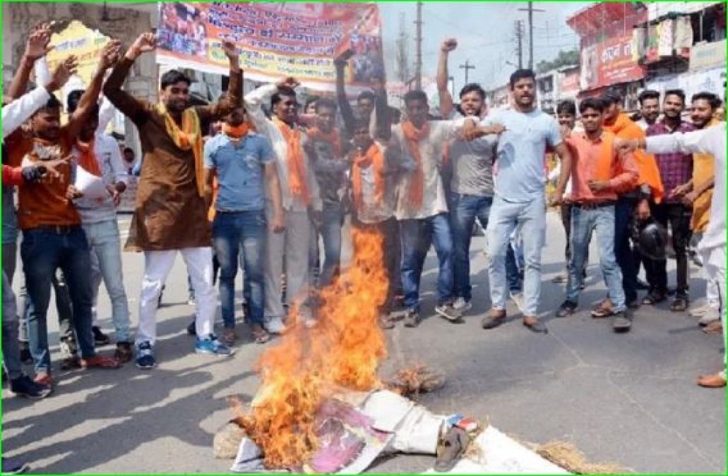 Karni Sena protests against Bigg Boss 13, burnt effigy and demands ban