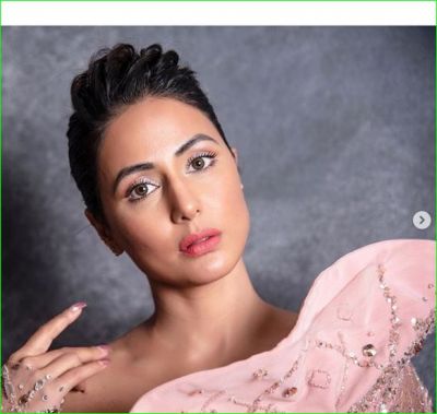 Hina Khan puts on a glamorous outfit wearing a baby pink dress