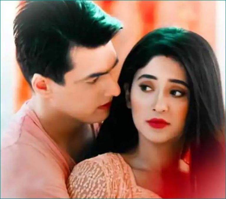 Naira to romance with Kartik, pictures from set go viral