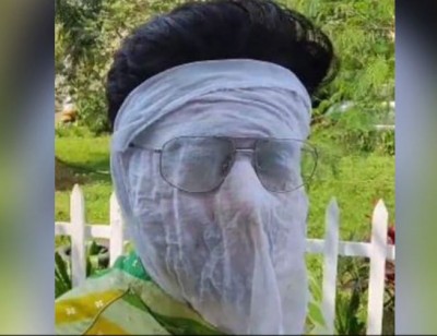 This famous actor came out with a cloth on his face, everyone stunned to see