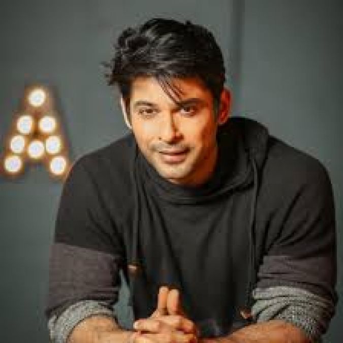 Siddharth Shukla becomes emotional remembering his father, shares with Hina-Gauhar