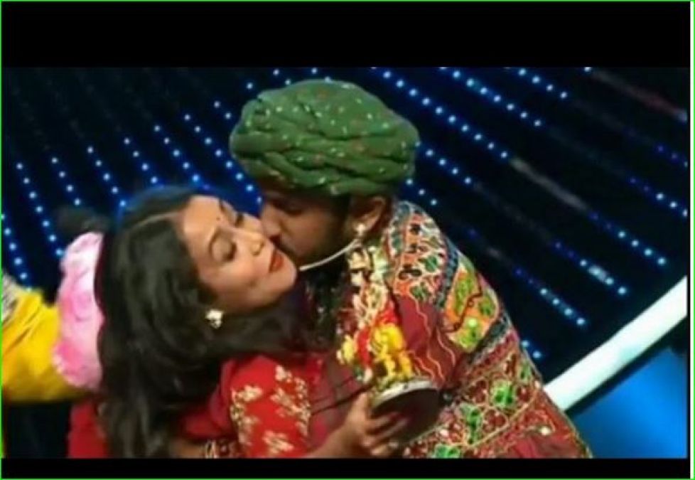 Contestant first gave gifts to Neha and then kissed her forcibly, watch video here