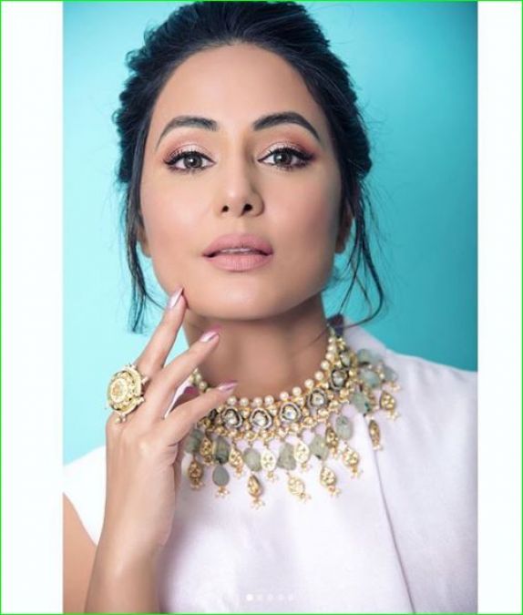 Hina Khan raises internet temperature in pretty white dress, check out pic here