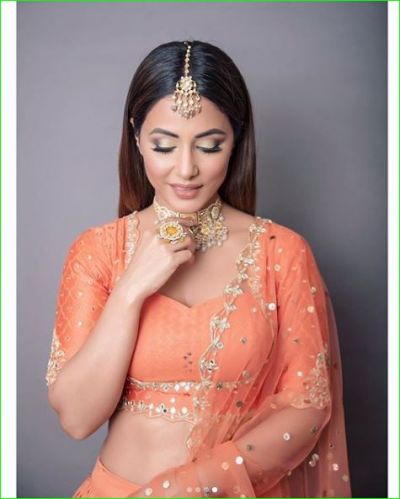 Hina Khan did a great photoshoot before Diwali by wearing a lehenga