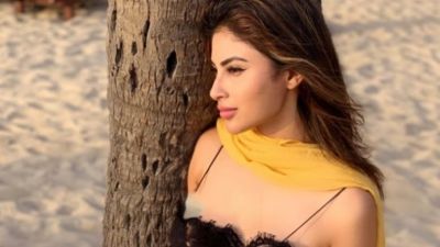 A very stylish photo of Mouni Roy came in front, traditional look caused havoc