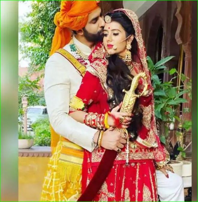 Charu Asopa did a great photoshoot in Royal Rajasthani look with husband