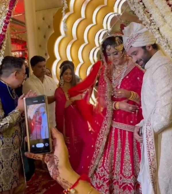 Shireen Mirza of Yeh Hai Mohabbatein tied the knot, photos revealed