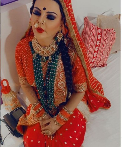 Rakhi Sawant became bride on Karwa Chauth, users said- 'Where is husband?'