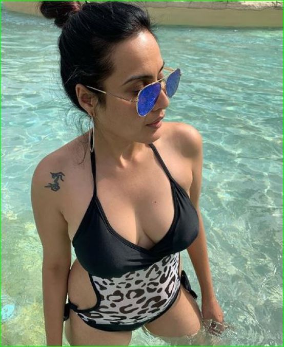 Kamya Punjabi wins heart in a bold bikini, check it now