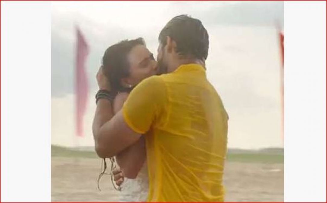 Ravi Dubey opens up on doing kissing scenes with Nia Sharma in Jamai Raja 2.0