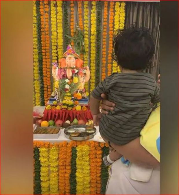 Urvashi Dholakia, Mouni Roy, Anita Hassanandani, Krystle D'Souza Celebrate Ganesh Chaturthi With Ekta Kapoor