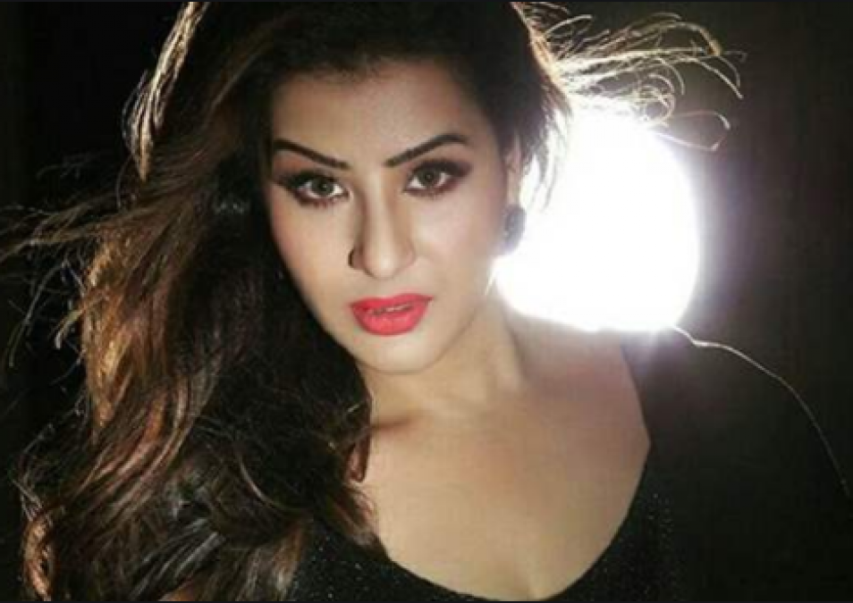 Shilpa Shinde's befitting reply to the producer of 'Gangs of Filmistan'