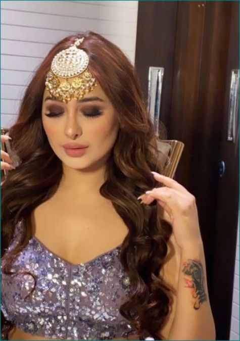 Mahira Sharma to take entry in Naagin 5, check out pictures here