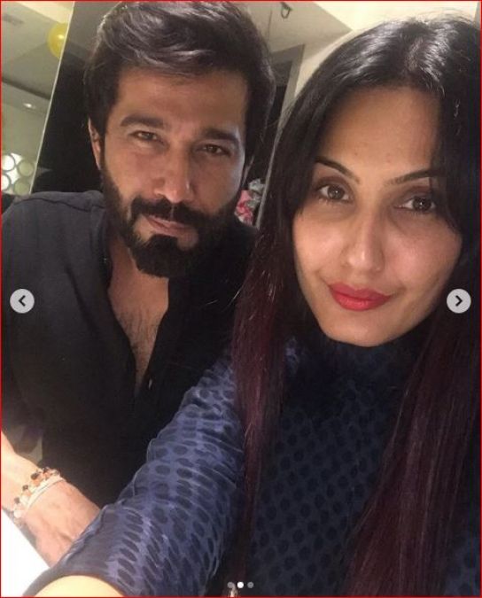 Kamya Punjabi is dating this man, is about to get married!