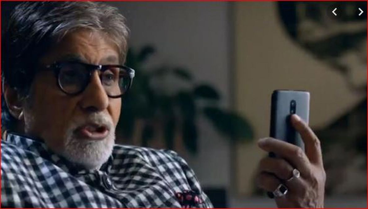 Big B reveals why he use middle finger to use mobile