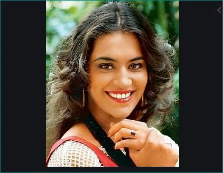 Priya Tendulkar is remembered for her strong role in 'Rajani'