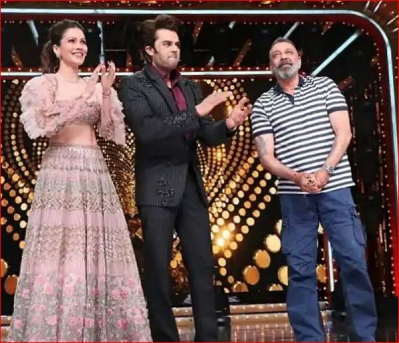 Sanju Baba arrived for promotion of his movie Prassthanam in 'Nach Baliye 9' show