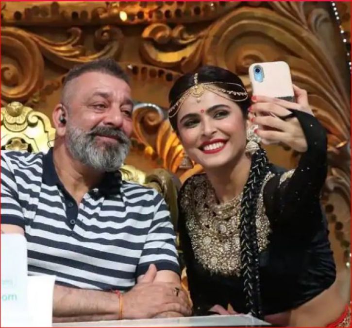 Sanju Baba arrived for promotion of his movie Prassthanam in 'Nach Baliye 9' show