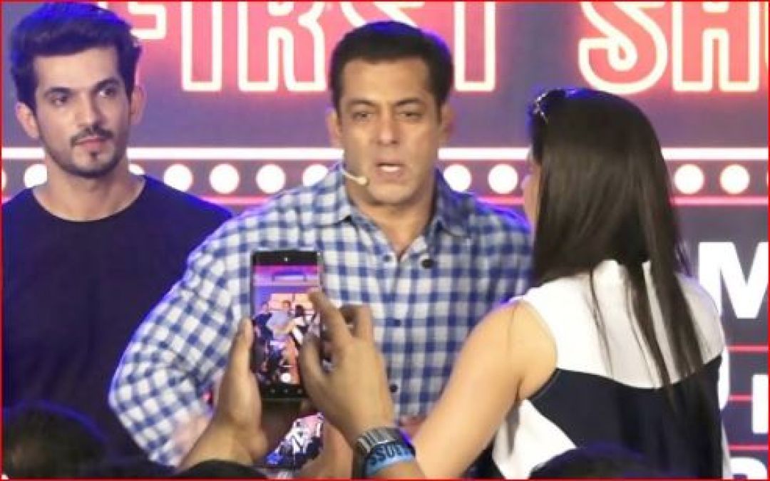 Video: Salman Khan gets angry on the people for this, says, 'Le le Bhai le le ....'