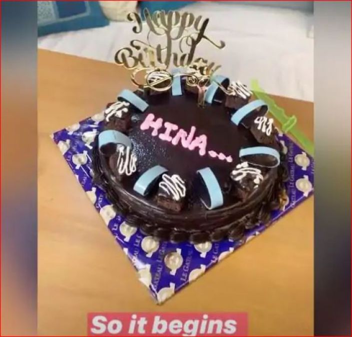 Photo: Hina Khan's Pre-birthday celebration beings, numerous cakes sent by fans