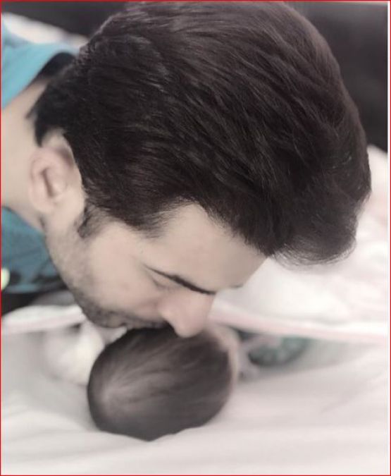 Jai Bhanushali shares photo while kissing daughter Tara, happy to be a father