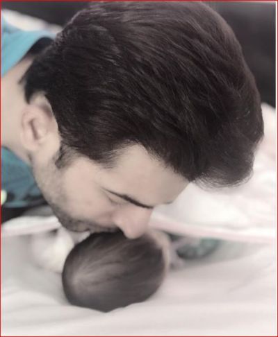 Jai Bhanushali shares photo while kissing daughter Tara, happy to be a father